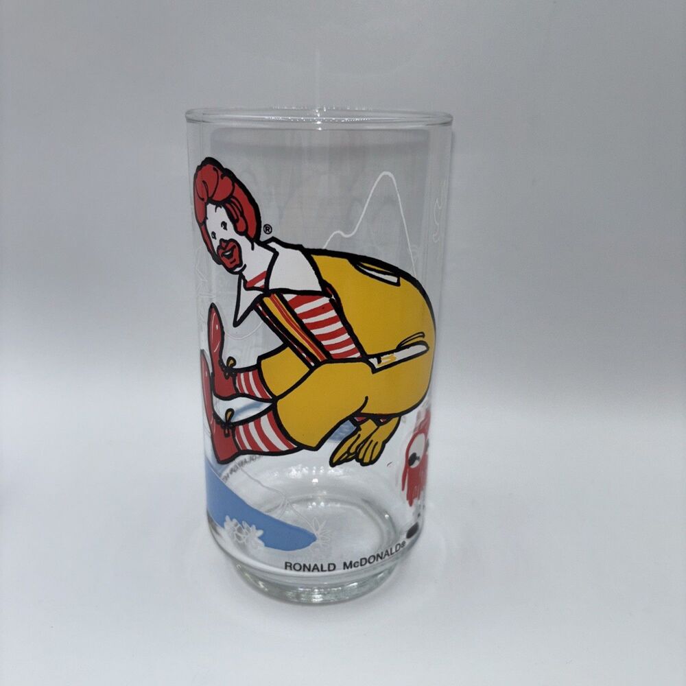 McDonald's 1977 Action Series 5.5" Glass Ronald - Filet O Fish Lake -Vintage